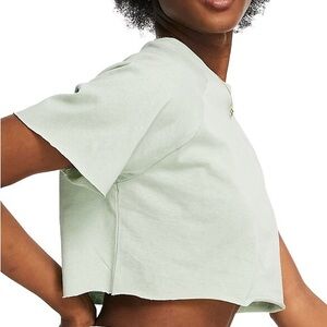 NWOT 🤍 Topshop Raglan Crop T-shirt in Sage 🤍 size 6